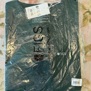 NWT Figs medium Catarina one pocket top British Racing Green scrub top